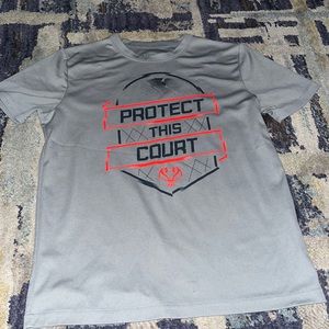 Gray heat gear t-shirt boys size large